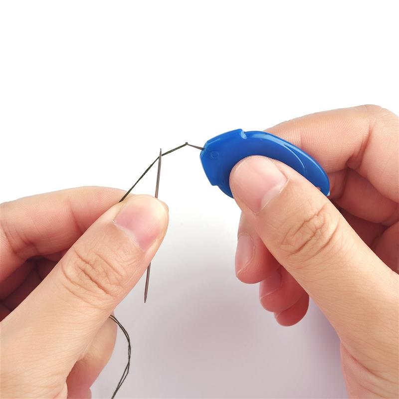 SK313-Easy Needle Threader